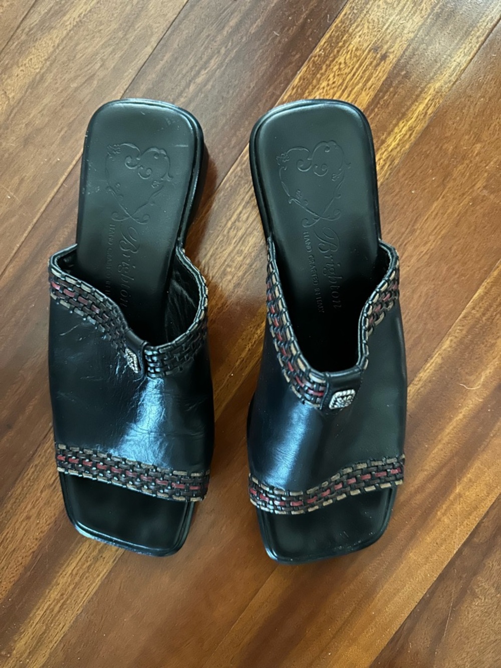 Brighton XOE Black Slide Sandals with Braided Red-Brown Trim